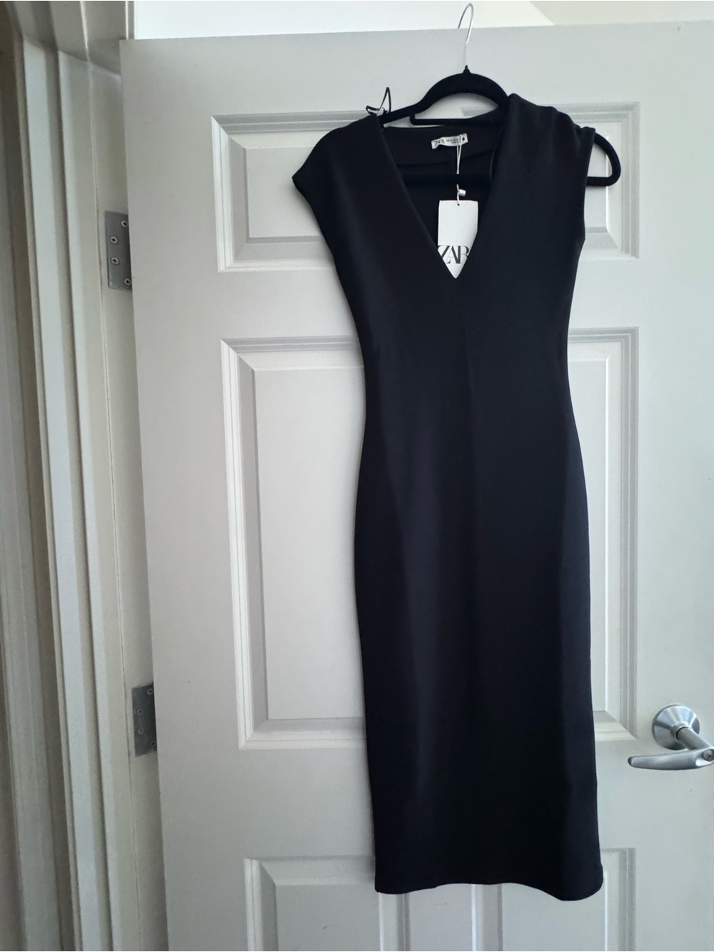 Zara Black V-Neck Sheath Dress